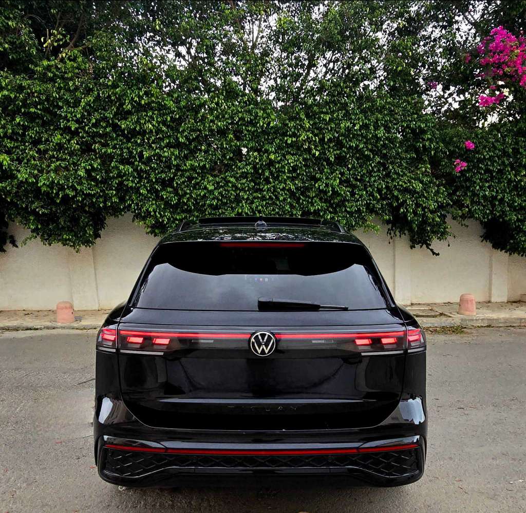 🚘 Volkswagen Tiguan R Line 2024 40.000km 🚘
          🔁 on accepte l échange des voitures
   