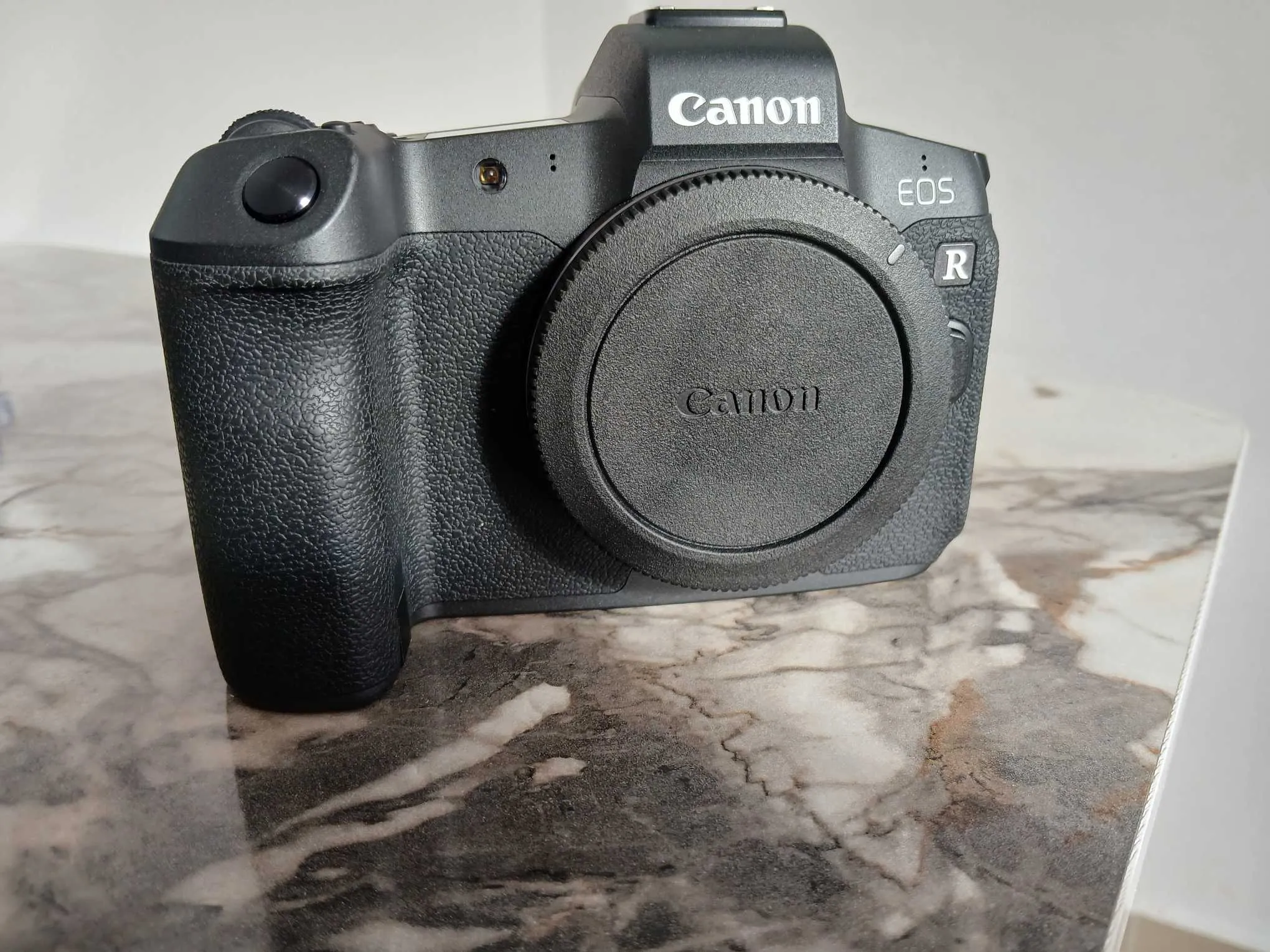 📸 Canon EOS R – Hybride Plein Format | Occasion Importé de France