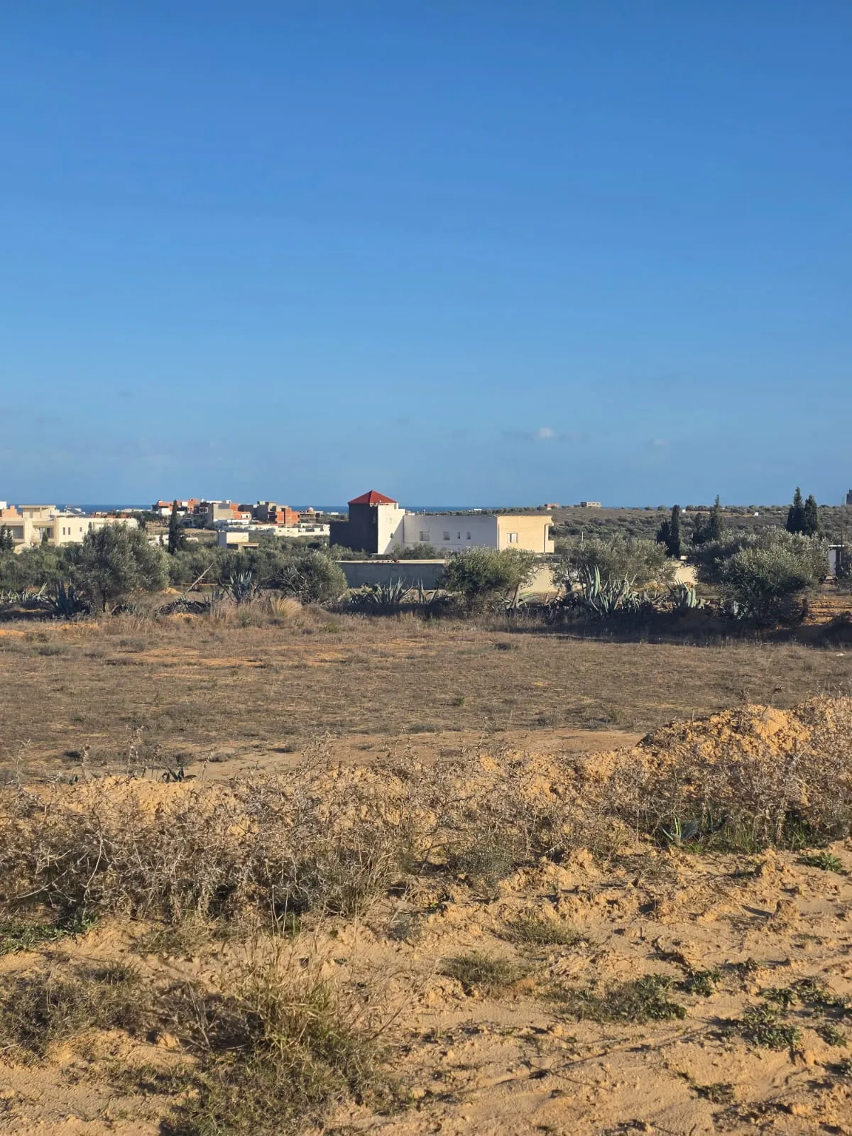 Terrain Collectif avec vue mer En Vente à Chott Mariem