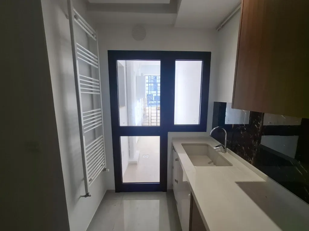 Appartement S+2 Haut Standing – 104,98 m² – RDC – Parking sous-sol – Direct Promoteur