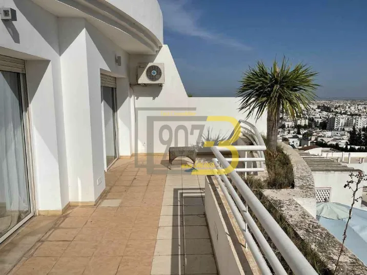 À louer : Un App S+1 avec terrasse meublé à cité Ennasr