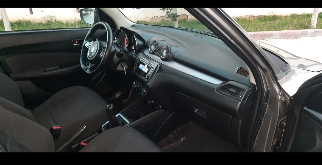 Suzuki swift 4cylindres essence 5cv 1.2L km 86000 Tl:28431642