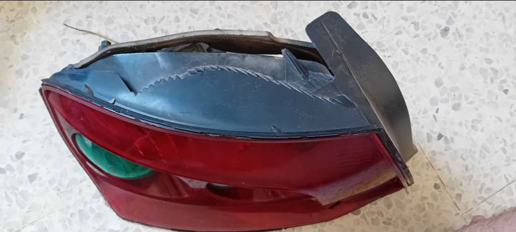 Feu arrière droit peugeot 407 origine 