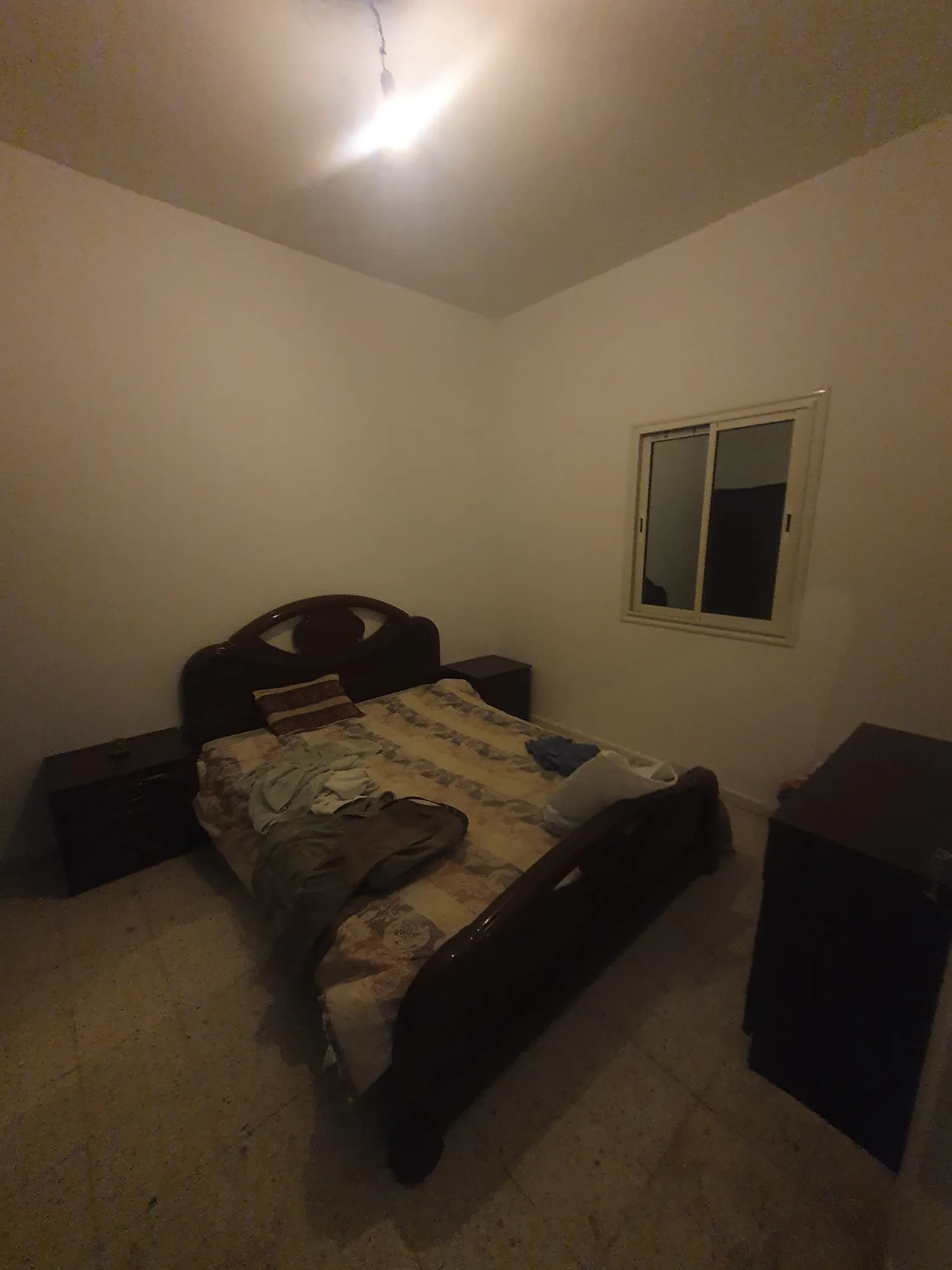  etage de villa S+3 semi meublé situé Manar 1 côté qlinique vétérinaire