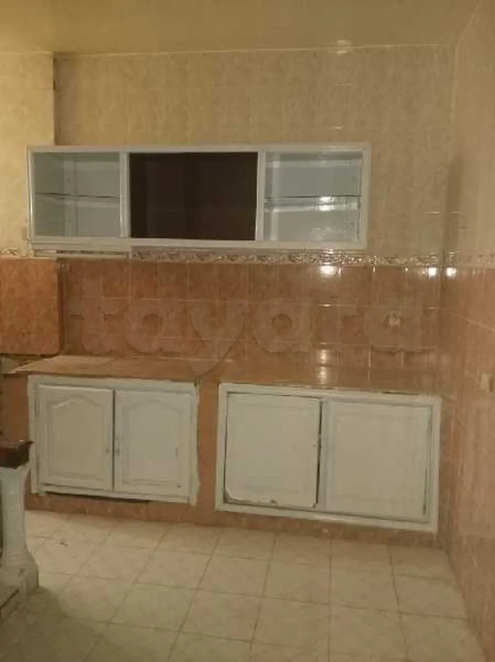 un appartement s+2 au 4éme étage (sans ascenseur) a louer a Ksar Said 2 Prés de café Flamenco