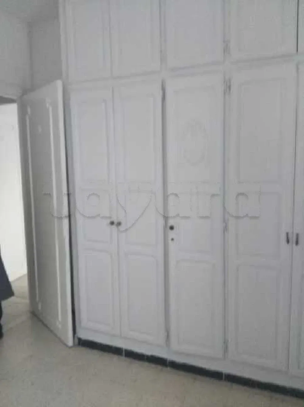 un appartement s+2 au 4éme étage (sans ascenseur) a louer a Ksar Said 2 Prés de café Flamenco