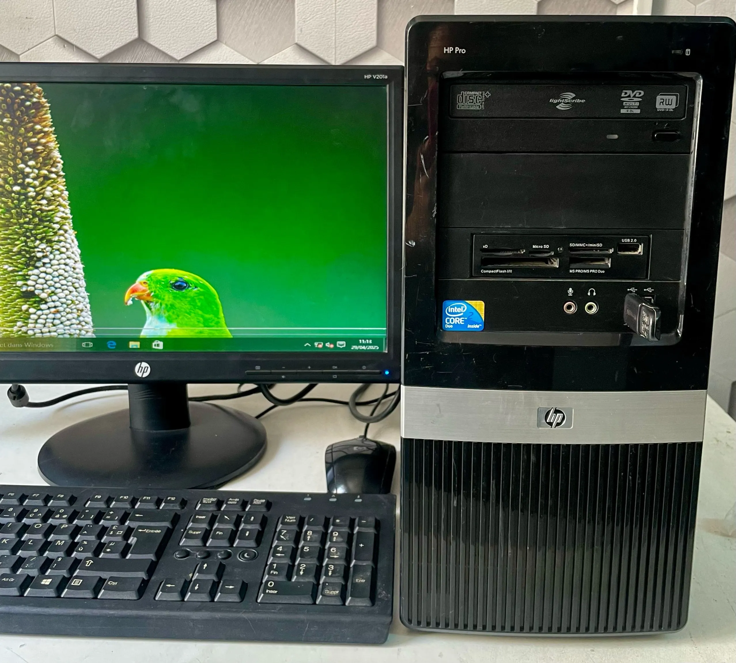 PC Complet HP i3 2éme gén 8G 500disque+écran 19P 385 dt