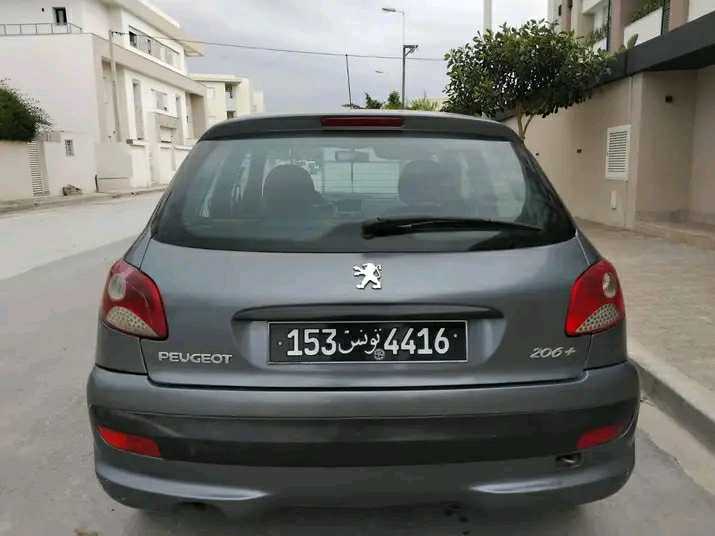 PEUGEOT 206 PLUS EN TRÈS BON ÉTAT