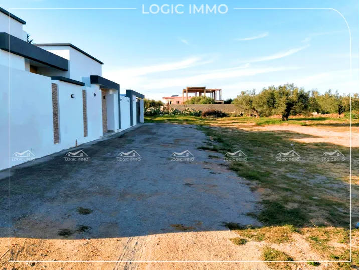 A vendre un terrain situé à sidi hamed prés pharmacie