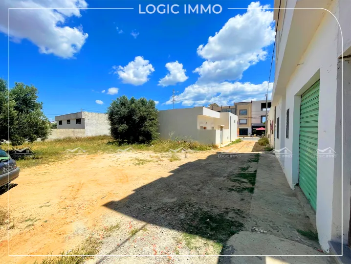 A vendre un terrain situé à sidi hamed prés pharmacie