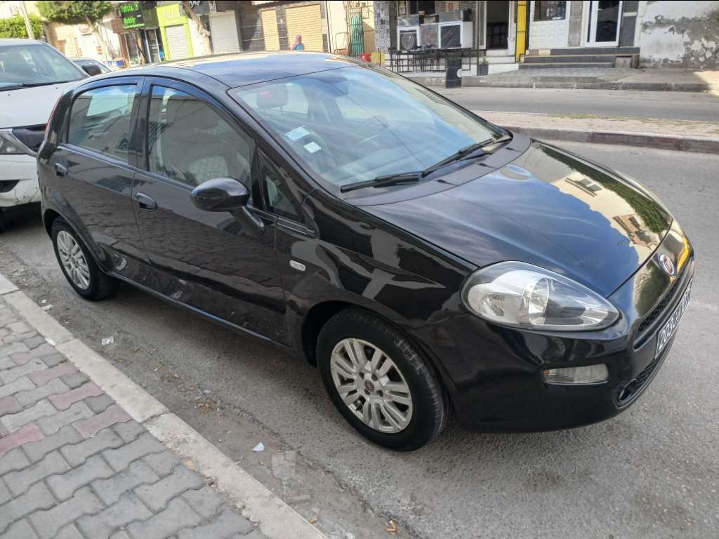 FIAT GRANDE PUNTO ESSENCE Tel 24 313 594
