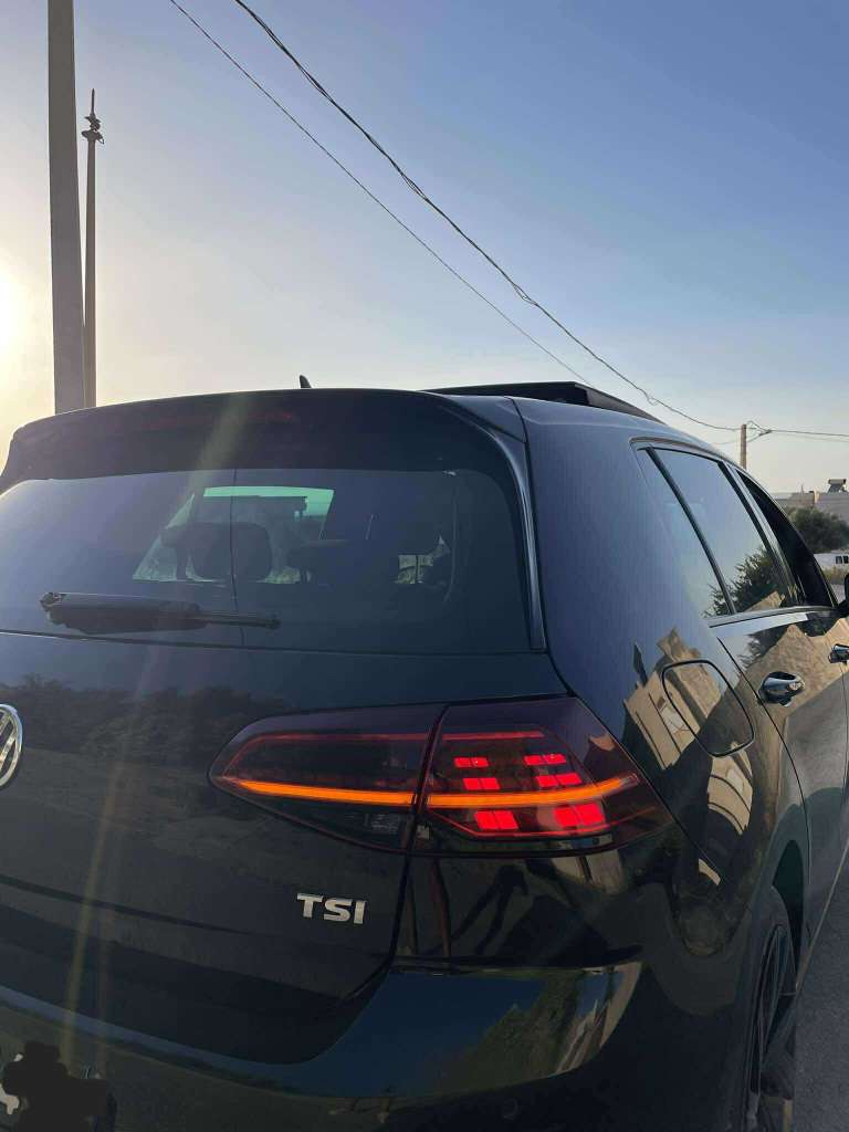 Avendre belle golf 7.5 R line d'origine 98343753
