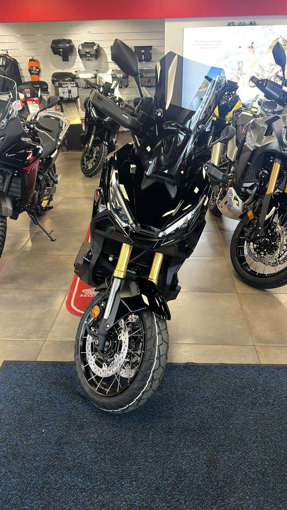 Xadv 750 2025