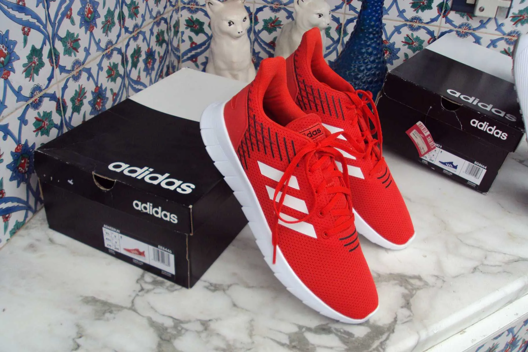 Occasion à ne pas rater  2 paires d’Espadrilles neuves ADIDAS pointure 43 