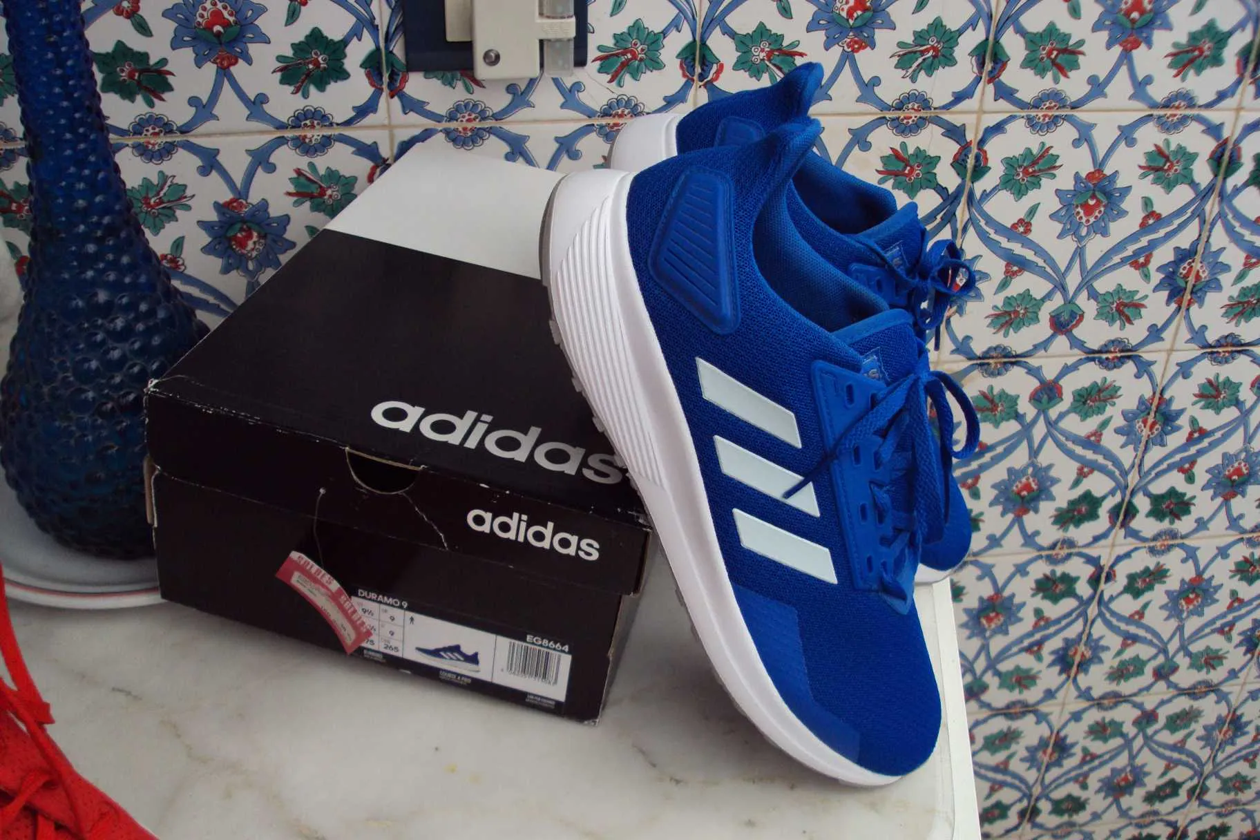 Occasion à ne pas rater  2 paires d’Espadrilles neuves ADIDAS pointure 43 