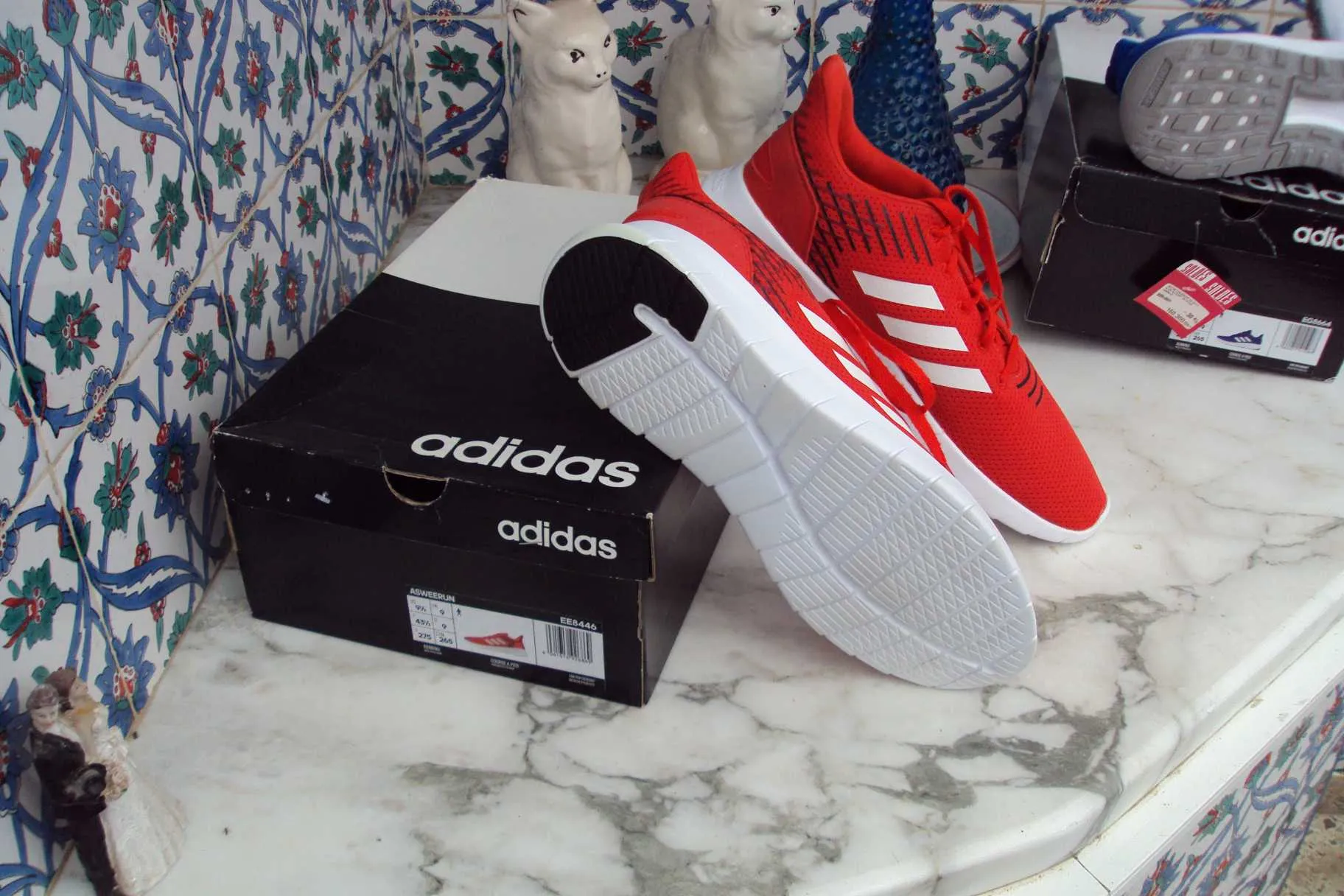 Occasion à ne pas rater  2 paires d’Espadrilles neuves ADIDAS pointure 43 