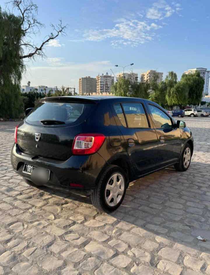 Dacia sandero 2015 en très bonne état