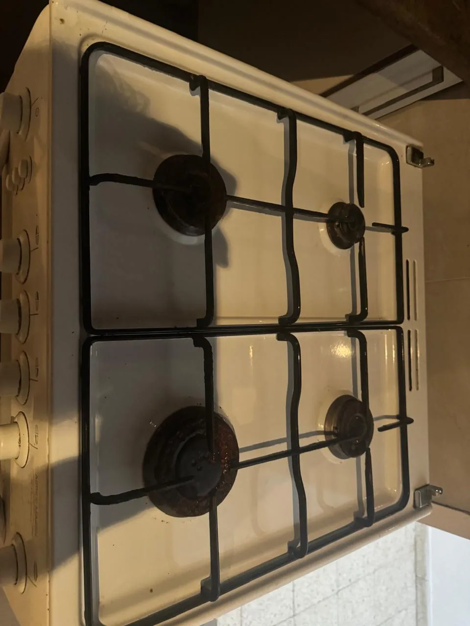 Cuisinière à Gaz ARTHUR MARTIN 60cm 4 Feux - Blanc