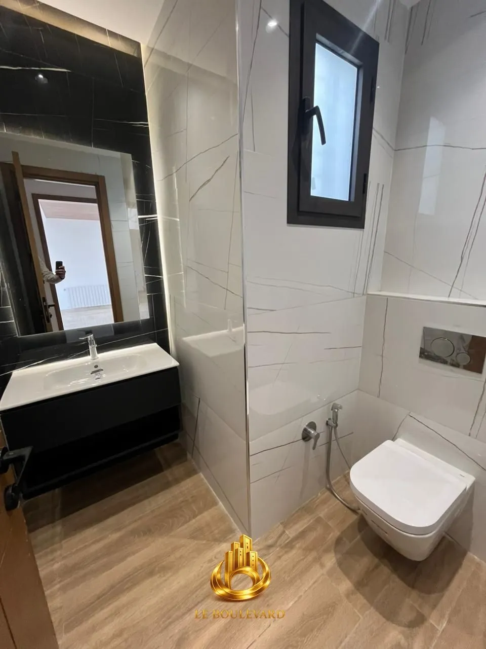 A Vendre Appartement S+3 Haut Standing à Soukra, Tunis