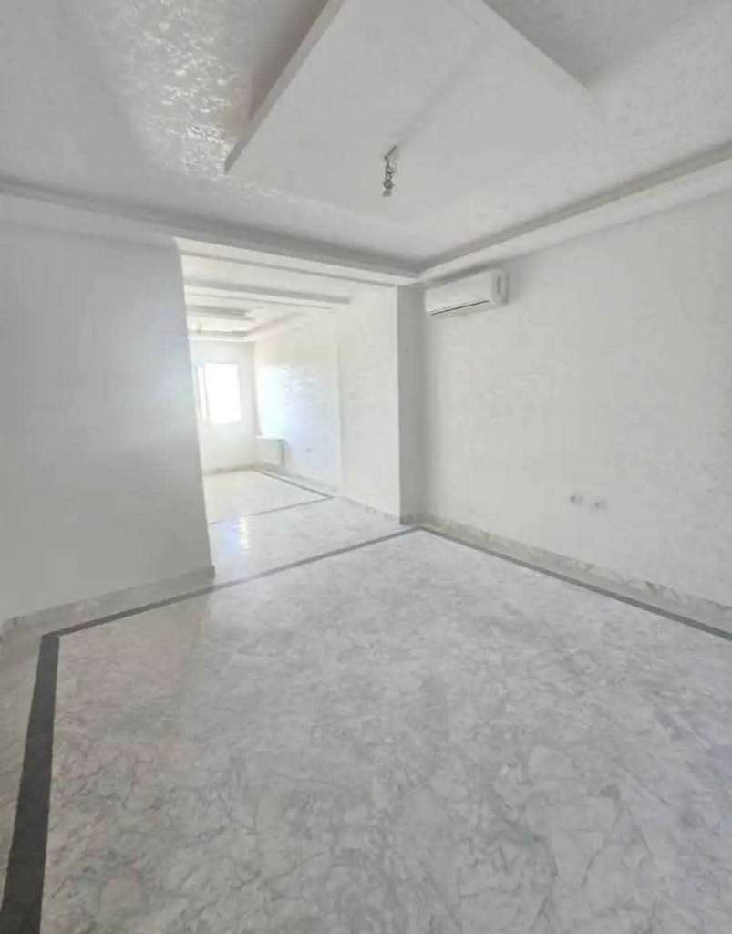 Belle appartement s3 à sousse cité farhat hached