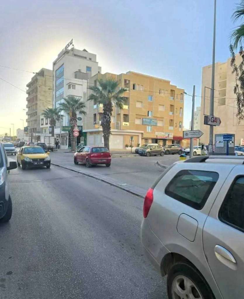 Belle appartement s3 à sousse cité farhat hached