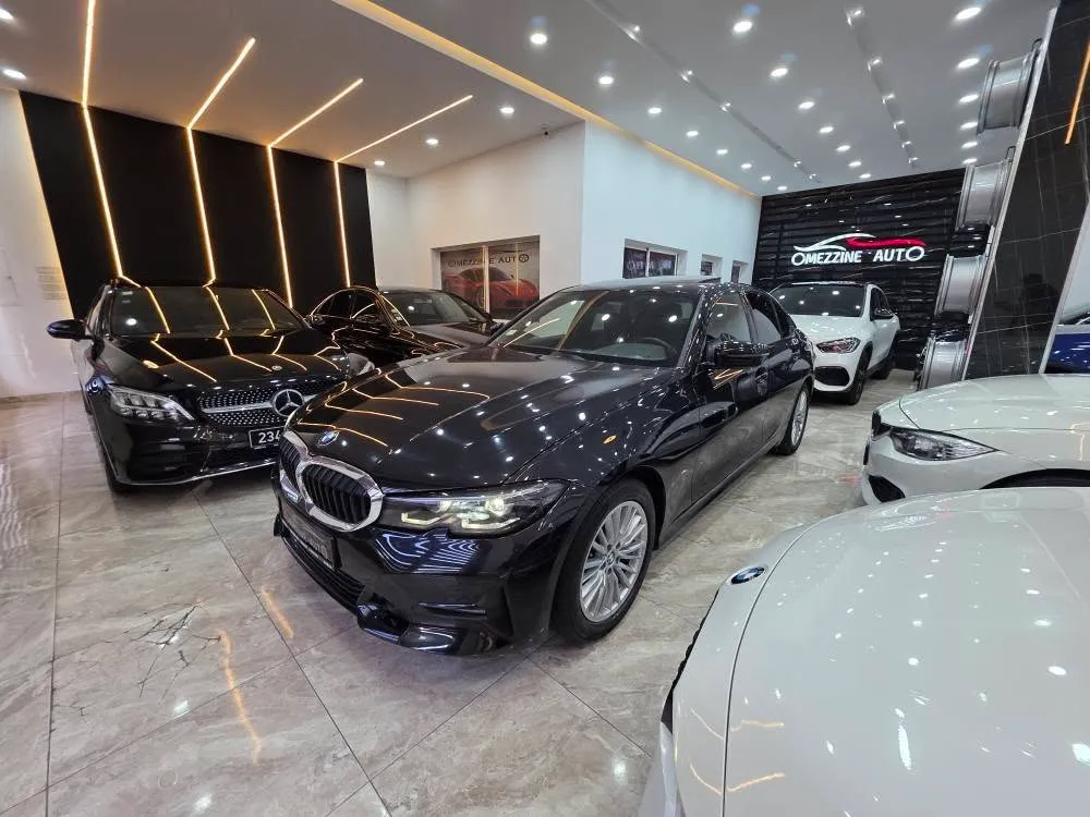 bmw 320i model 2021