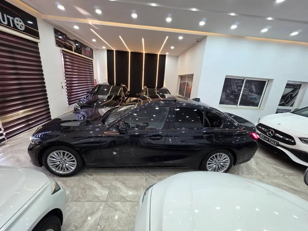 bmw 320i model 2021