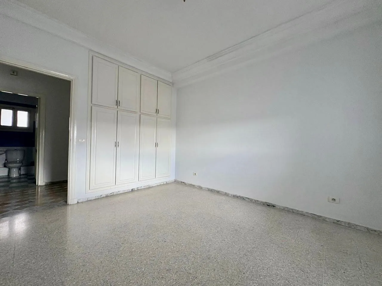 A Vendre Appartement S+3 SPACIEUX à Jardin d'el Menzah 2