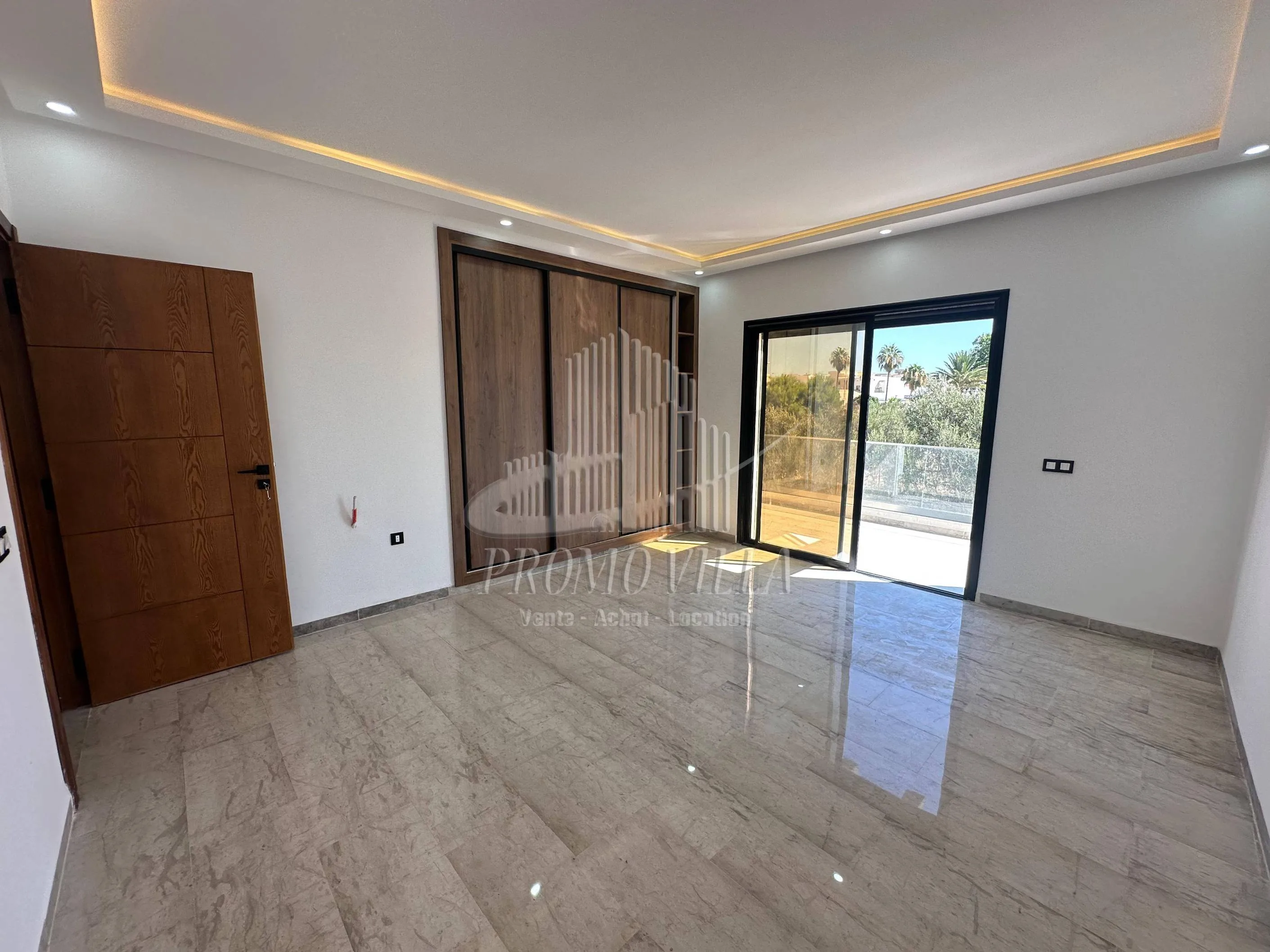 A vendre une belle villa avec piscine située à Hammamet 