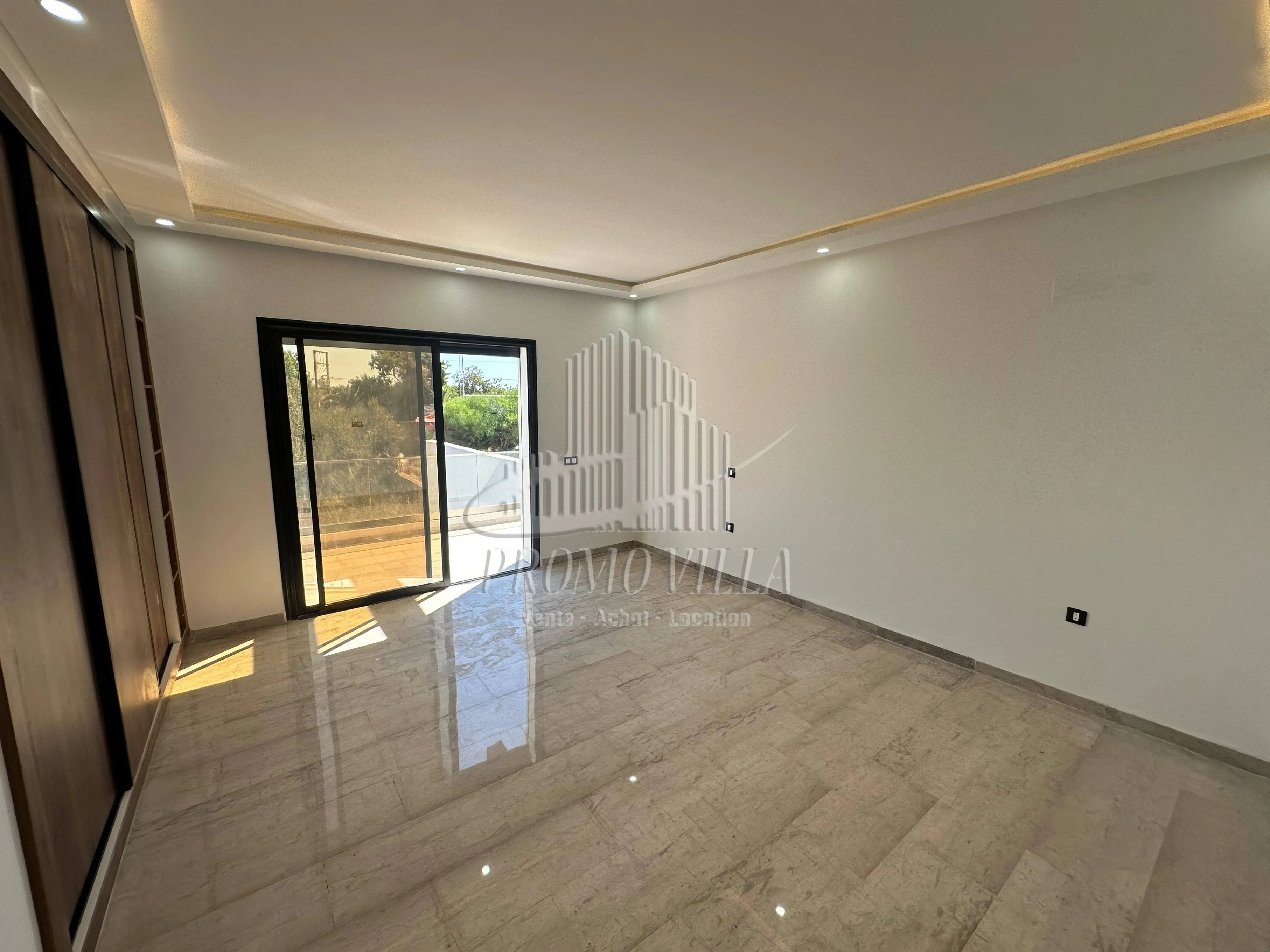 A vendre une belle villa avec piscine située à Hammamet 