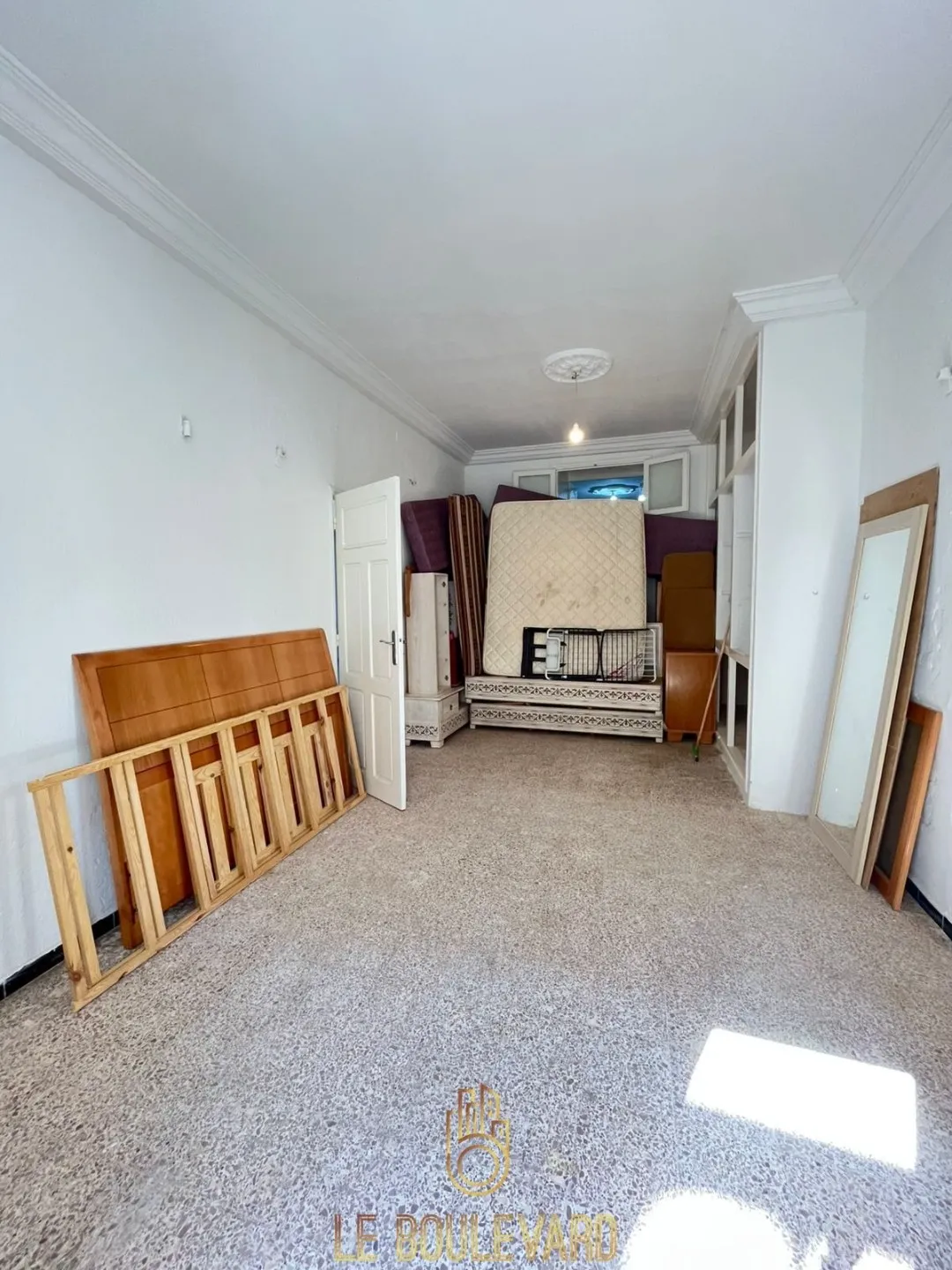 A Vendre Maison S+3 au rez-de-chaussée avec garage, située à Bir Challouf, Nabeul