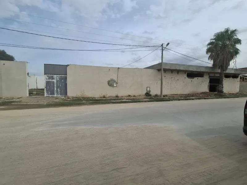 À LOUER : Grand garage/dépôt à Khlidia, Barouda Ke - photo 5