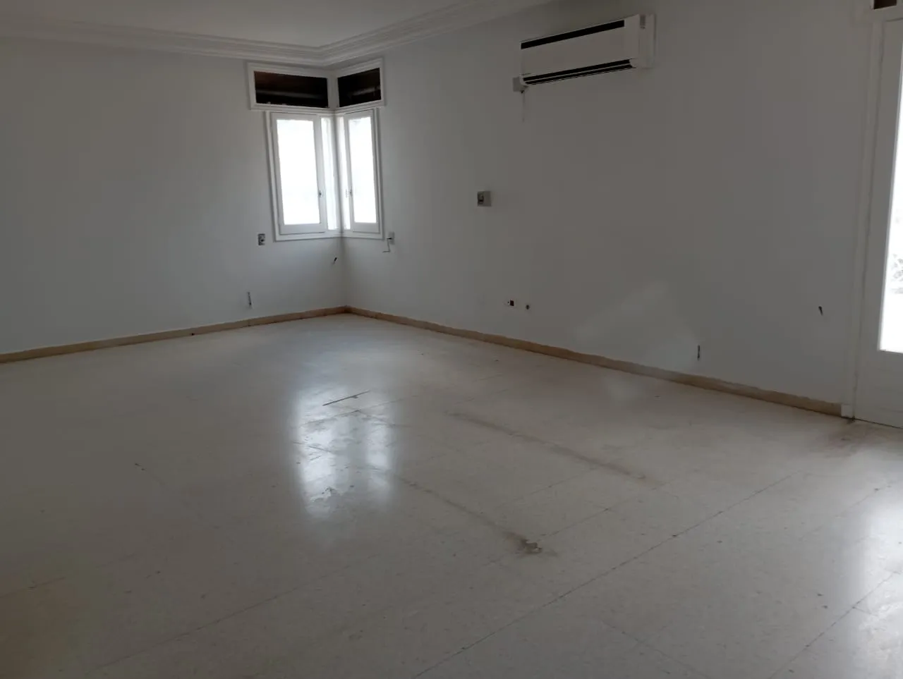 Bureau H2+OS à louer à Ben Arous