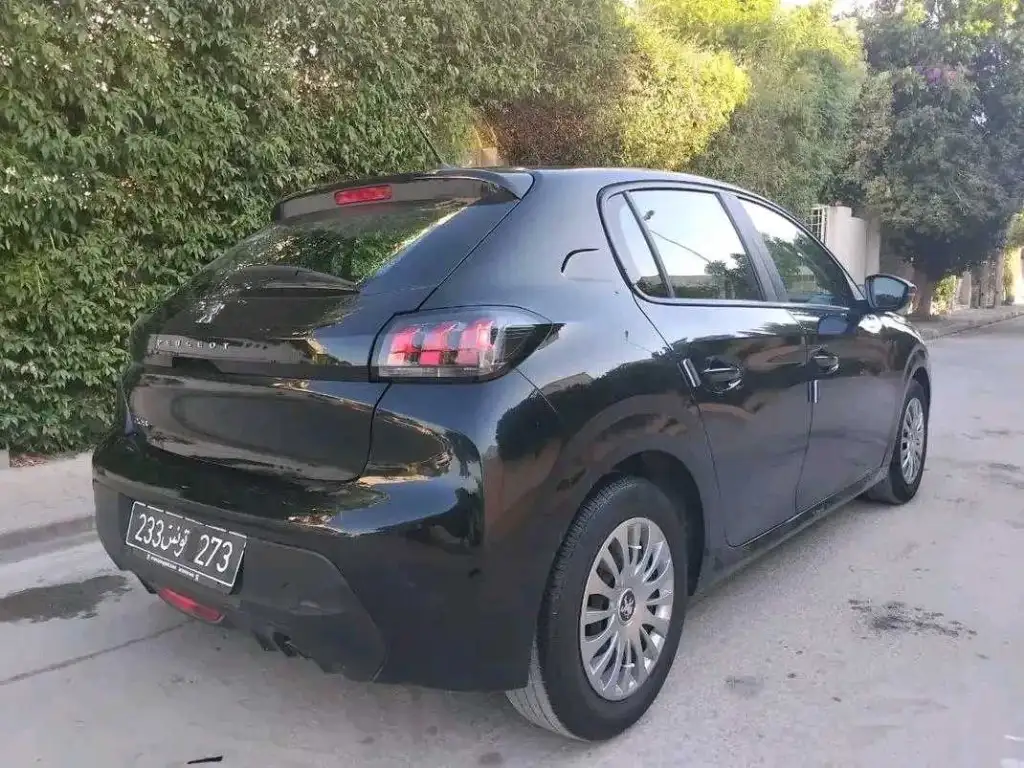 PEUGEOT 208 ACTIVE PACK PREMIÈRE MAIN