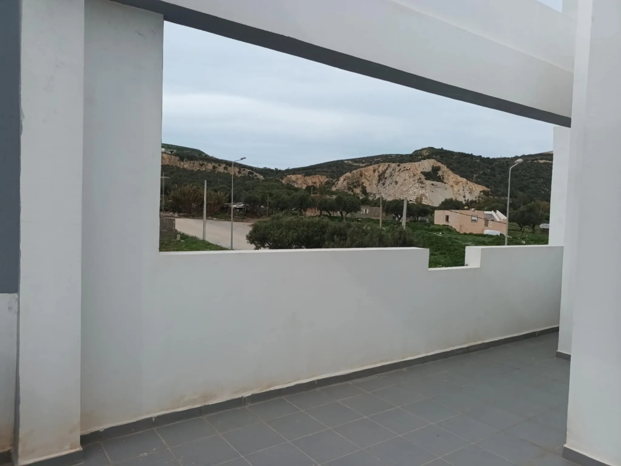 à vendre un spacieux s+1 neuf jamais habité a Bizerte