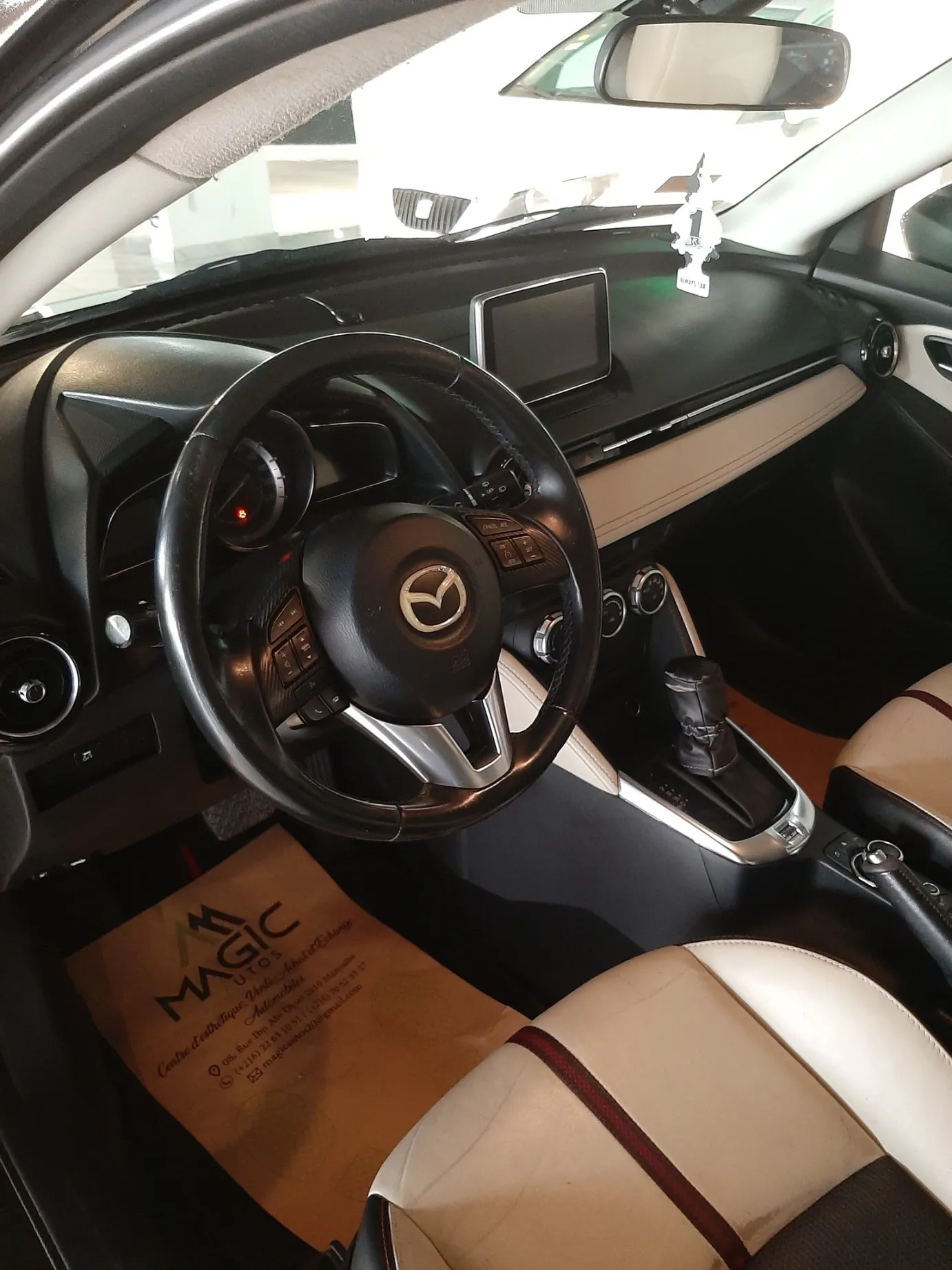 MAZDA 2