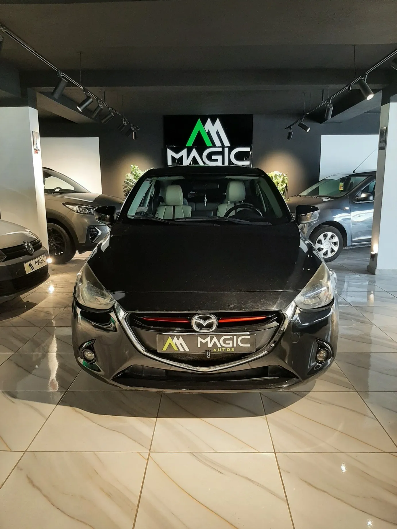 MAZDA 2