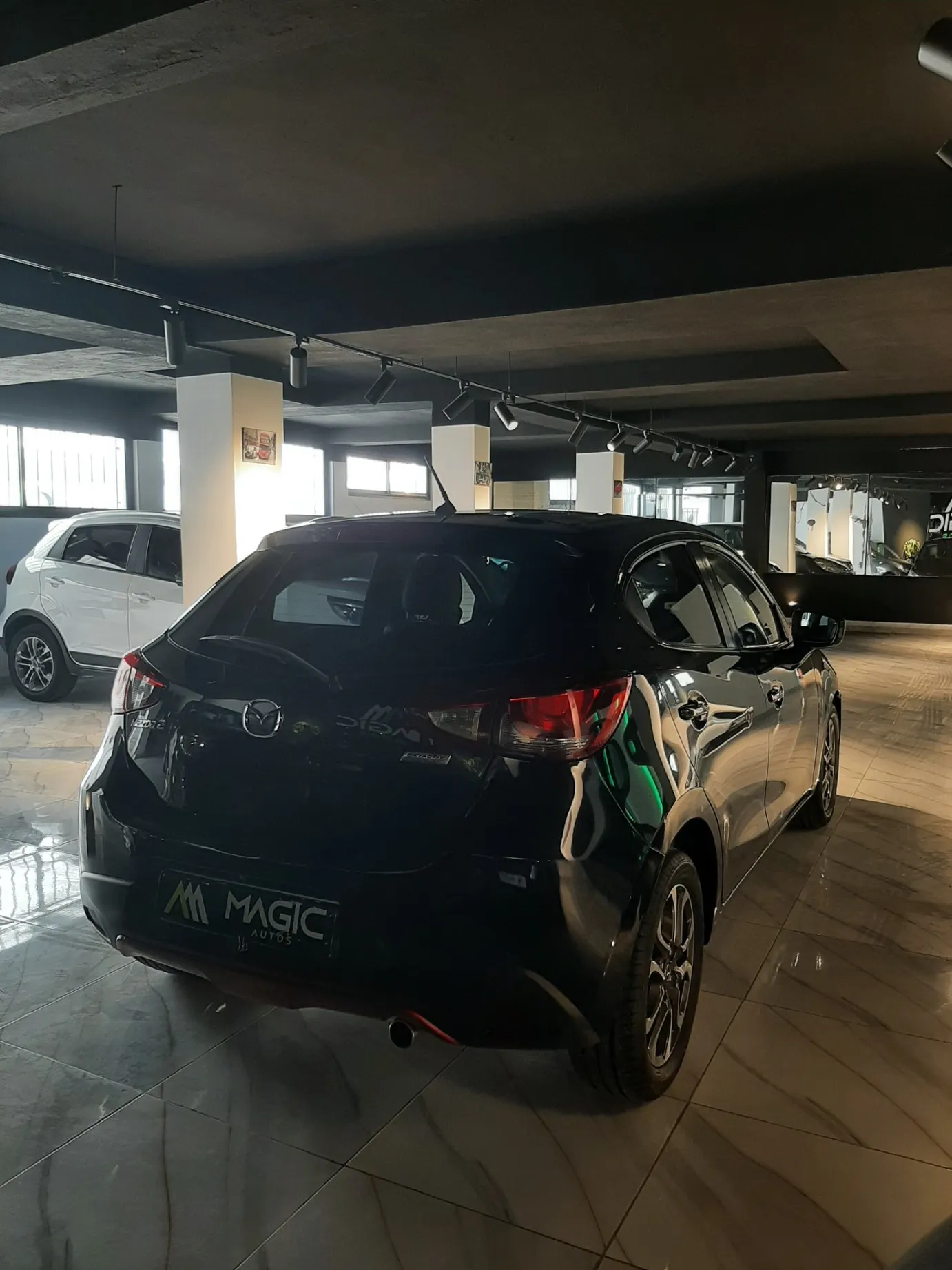 MAZDA 2