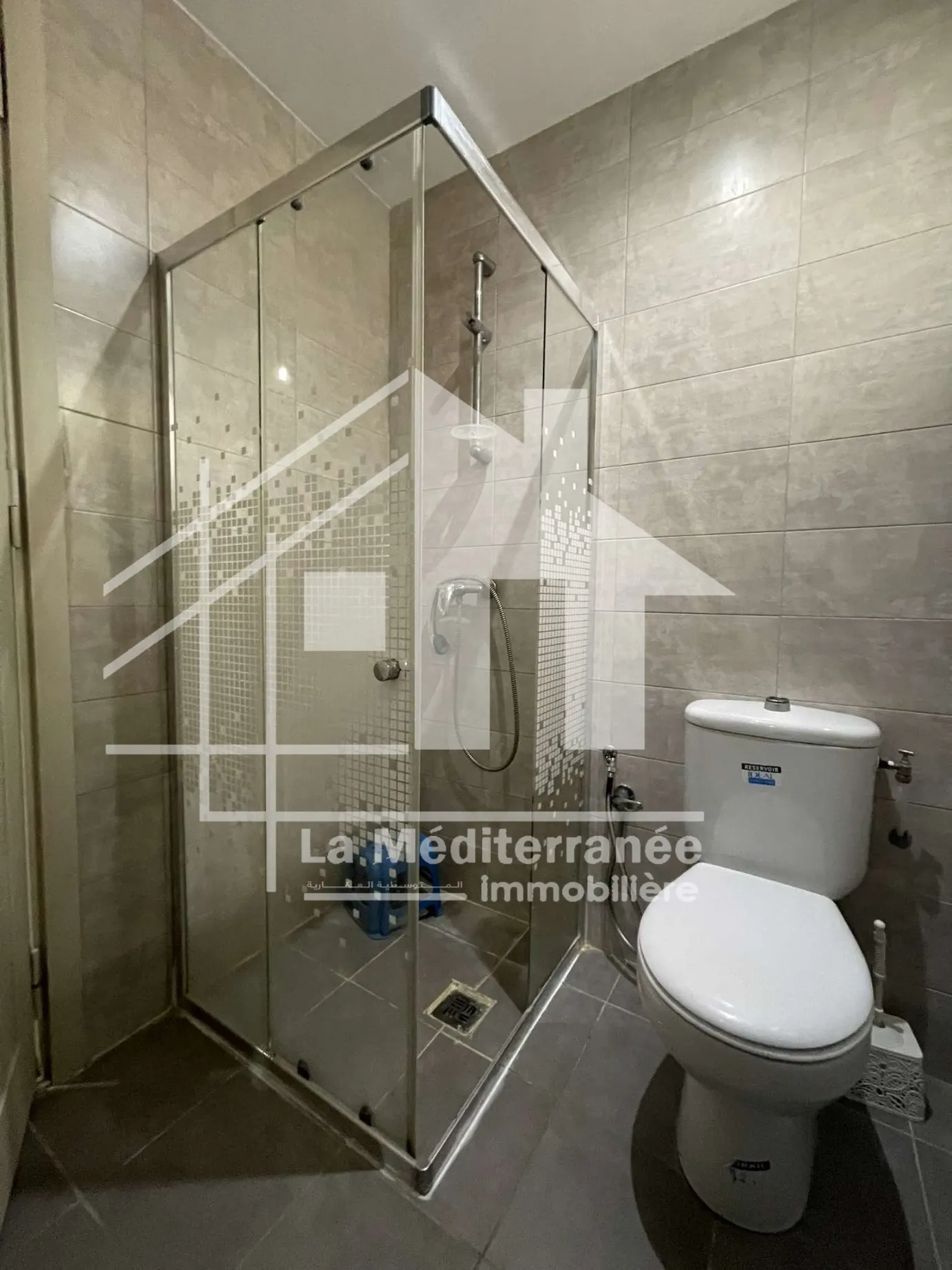 A louer un appartement S+1 meublé avec parking sous sol