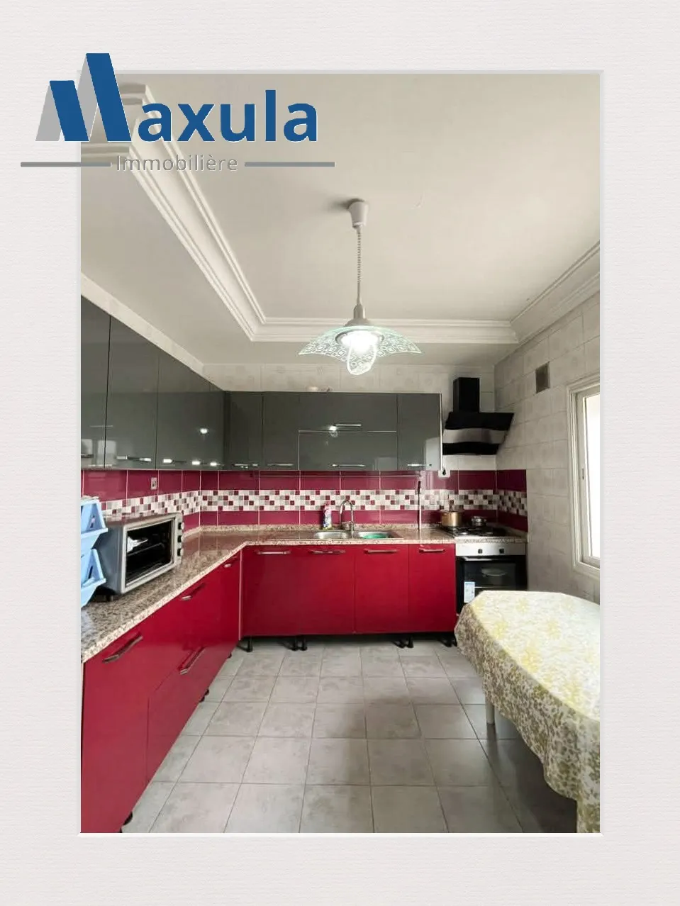 À VENDRE MAISON R+1 AVEC REZ COMMERCIAL DANS LE CENTRE DE BEN AROUS