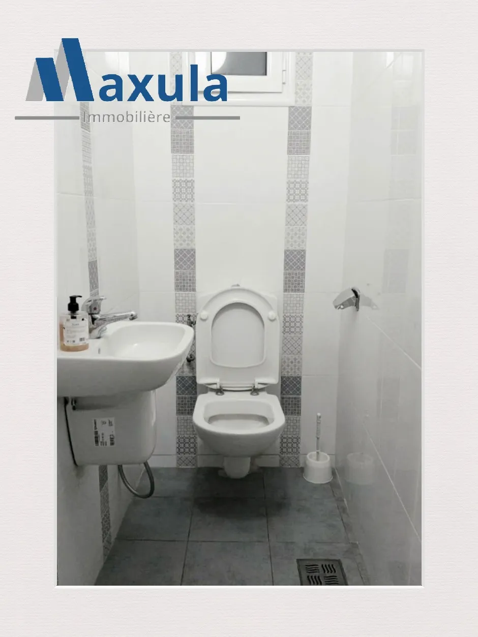 À VENDRE MAISON R+1 AVEC REZ COMMERCIAL DANS LE CENTRE DE BEN AROUS