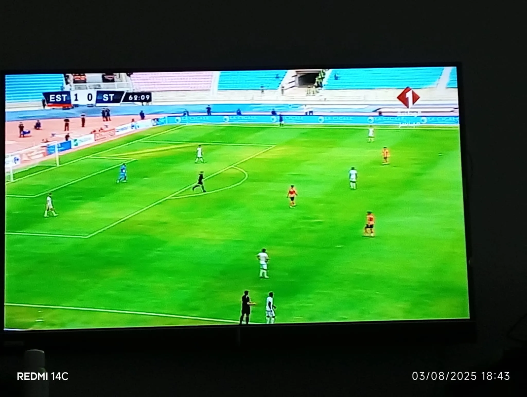 A v Tv condor smart 55" pouces. Presque neuve