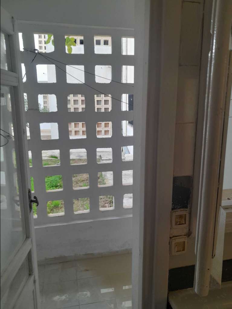 À louer appartement au rez-de-chaussée résidence emna nour Ja3fer ariana 