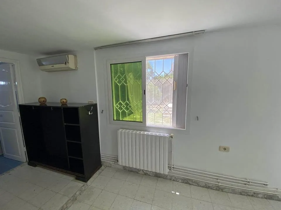 jolie studio s+0 a louer