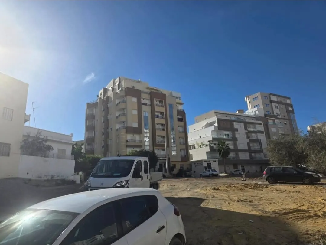 Terrain 630 m2 de R+8 à sousse pré riadh palm