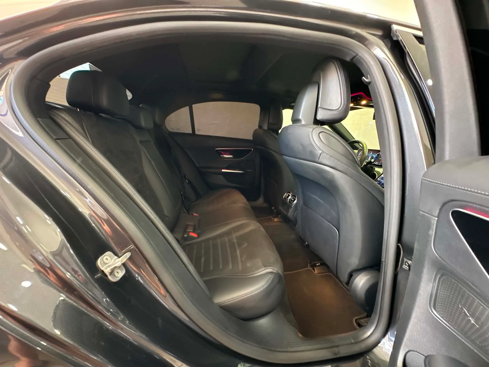 🔥 Mercedes-Benz C 300 e 2024 – Full Options – Hybride Rechargeable – 313 CH - TEL 98479647