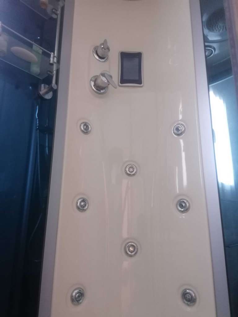 Cabine de douche hydromasseur 