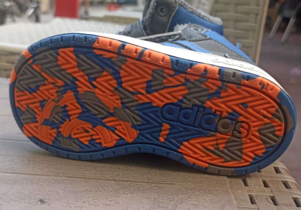 Adidas pour petit enfant 