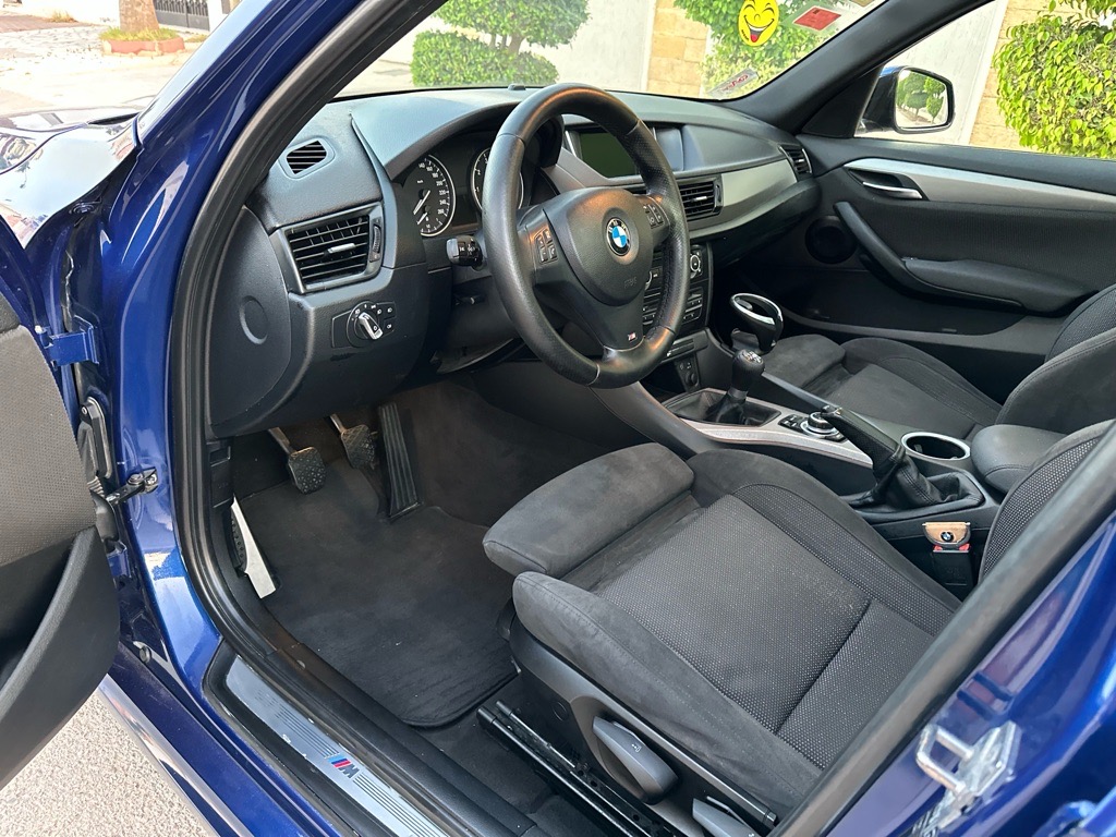 BMW x1 2l essence pack M full options état neuf 