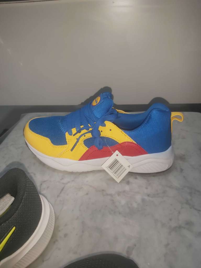 Chaussures de sport LIDL neuves taille 39